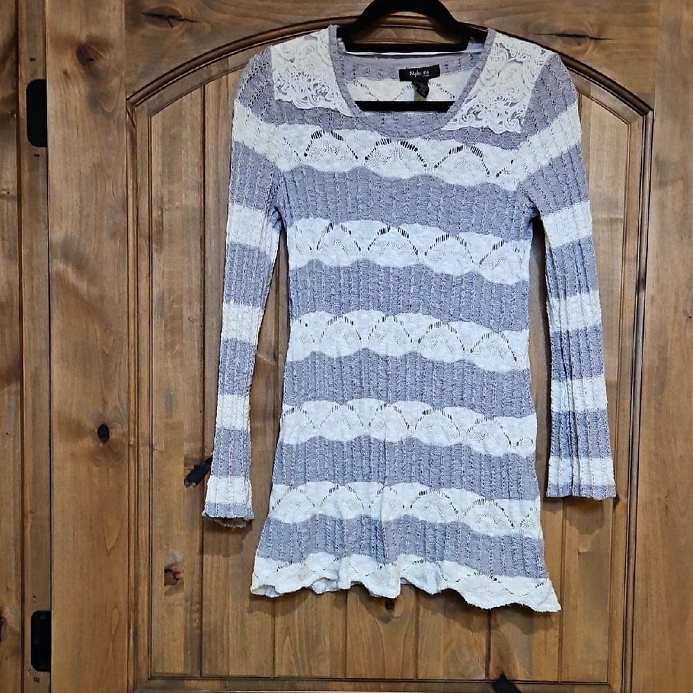 Van Heusen Women's Striped Lace Knit Top - Gray and White